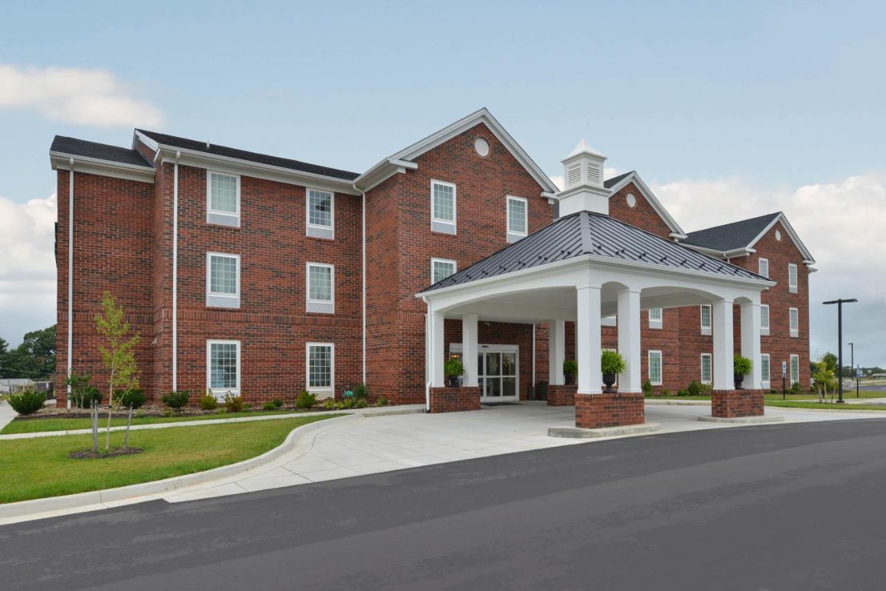 Appomattox Inn And Suites Экстерьер фото
