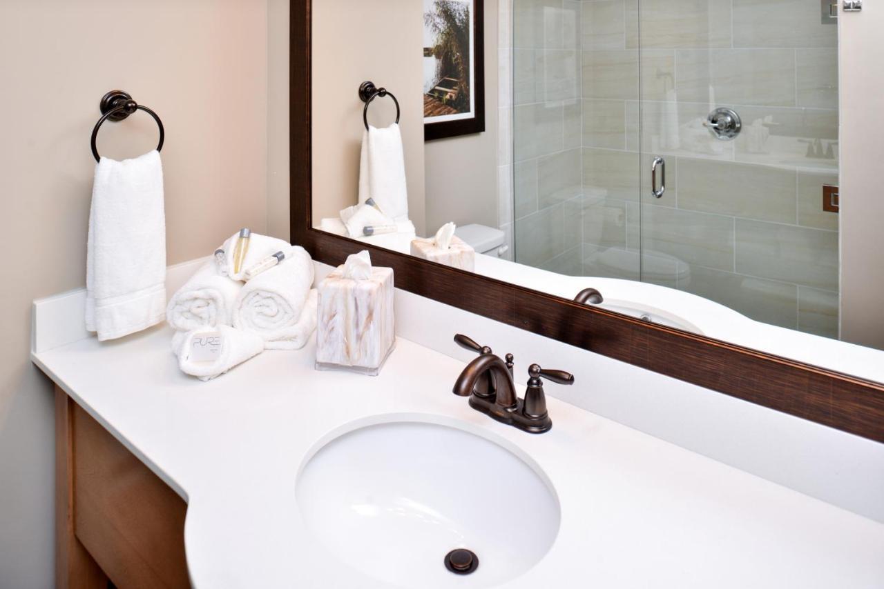 Appomattox Inn And Suites Экстерьер фото