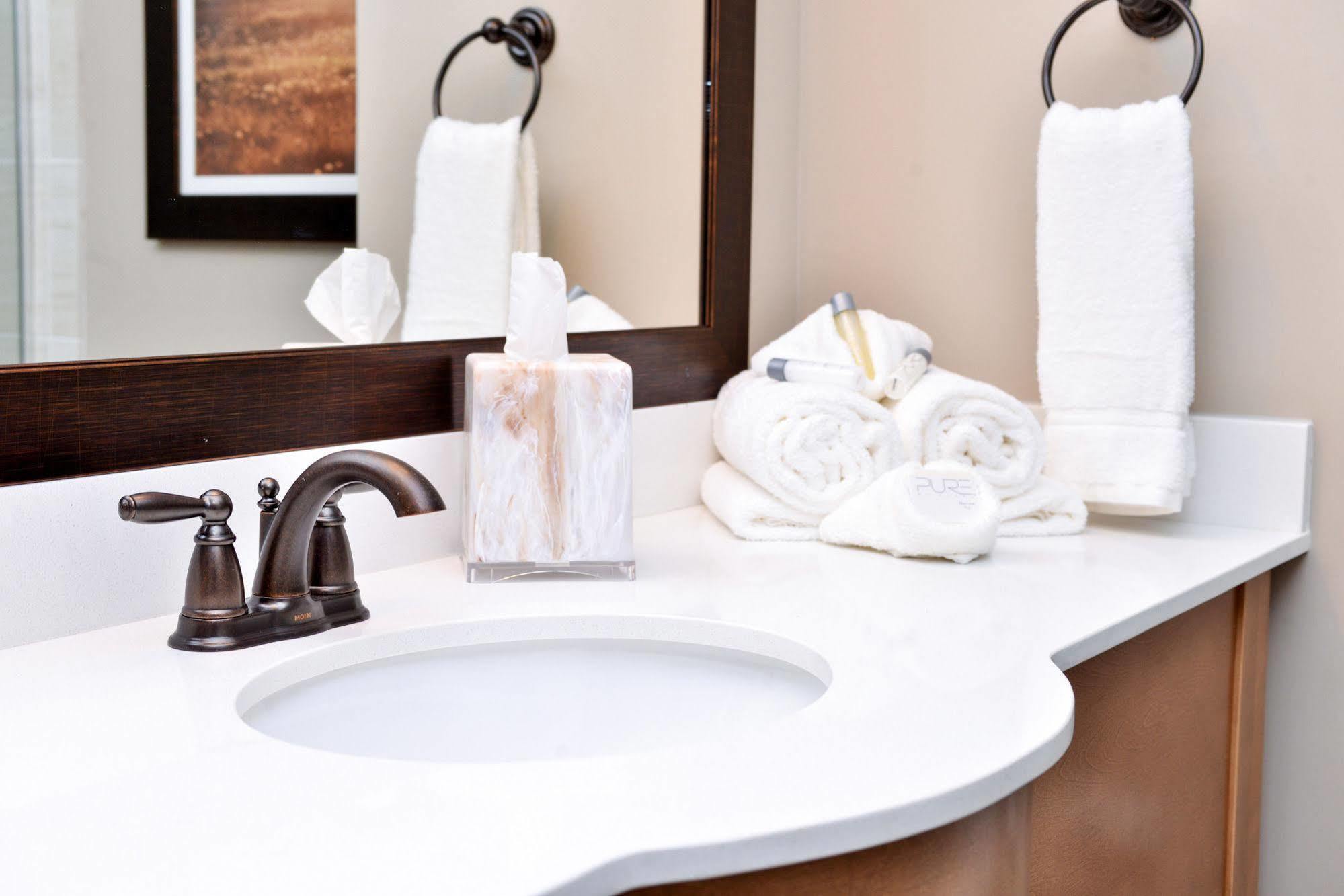 Appomattox Inn And Suites Экстерьер фото