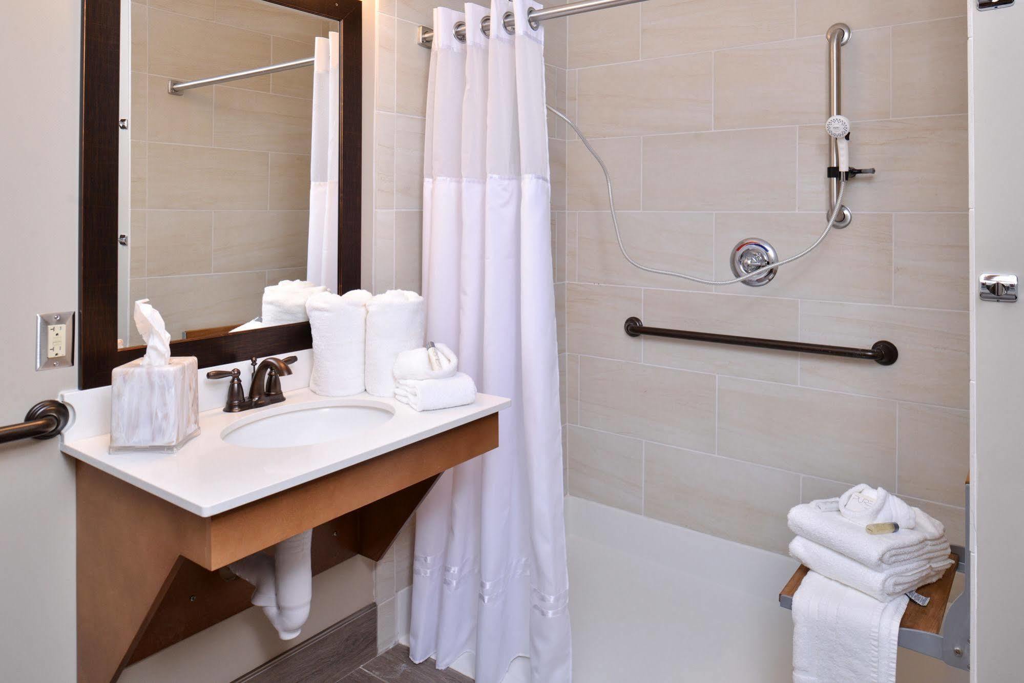 Appomattox Inn And Suites Экстерьер фото
